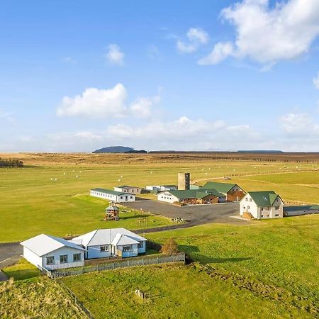 Guesthouse Vatnsholt Bagian luar foto