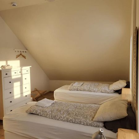 Guesthouse Vatnsholt Bagian luar foto