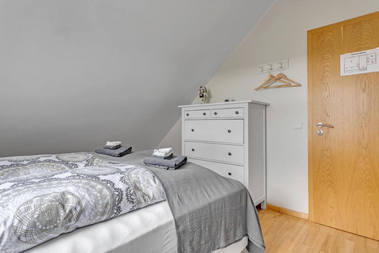 Guesthouse Vatnsholt Bagian luar foto