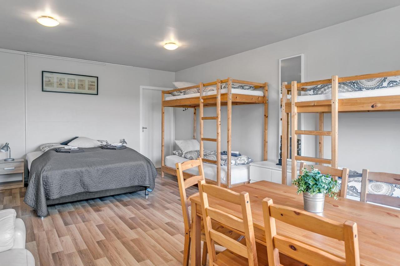 Guesthouse Vatnsholt Bagian luar foto