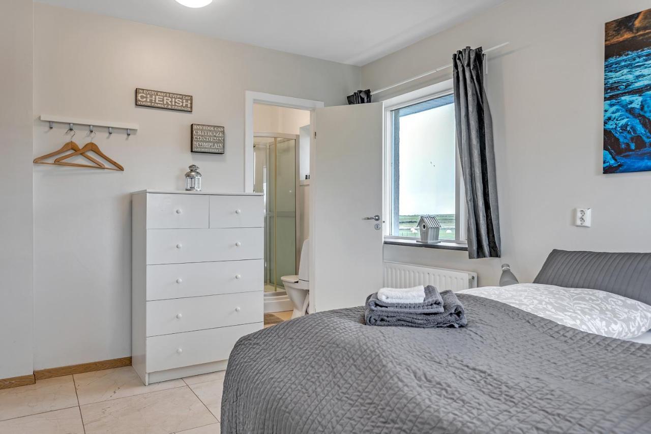 Guesthouse Vatnsholt Bagian luar foto