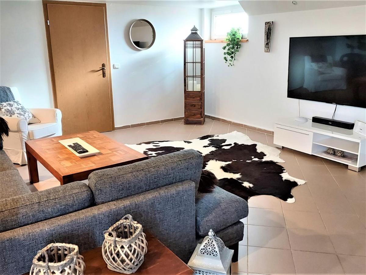 Guesthouse Vatnsholt Bagian luar foto